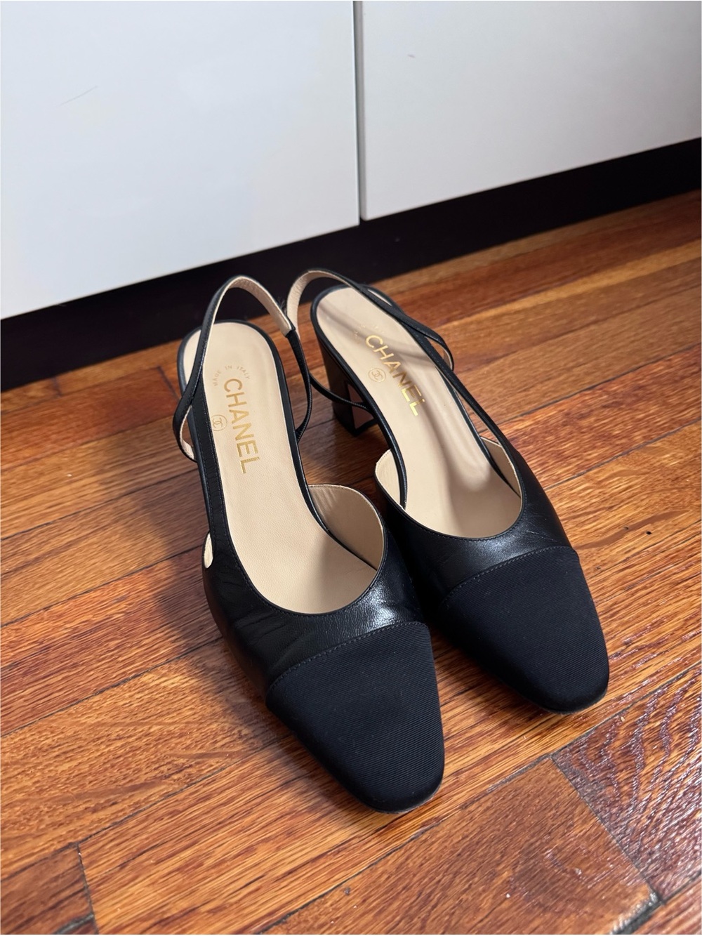 CHANEL Slingbacks